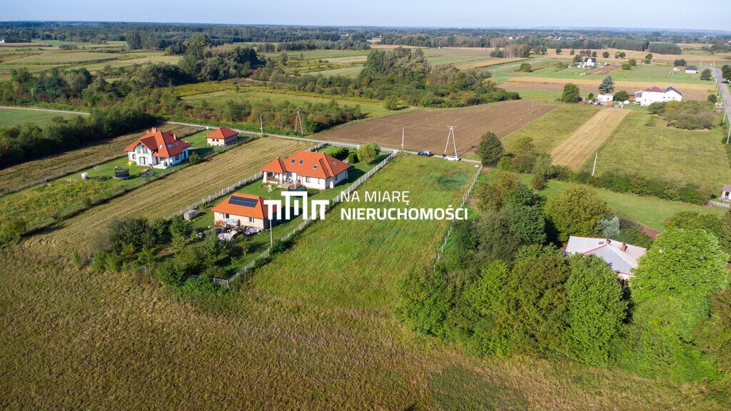 Działka 27,56 ara z mediami, warunki zabudowy, blisko Stalowej Woli Zbydniów  2 756m2 Foto 1