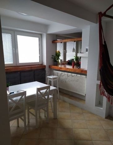 Dwupoziomowe mieszkanie z widokiem na zieleń i miejscem postojowym Warszawa, Ochota, Urbanistów  59m2 Foto 1