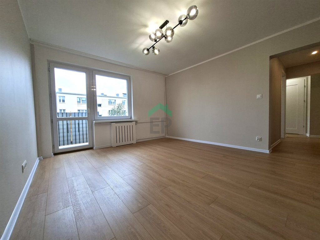 Dwupokojowe mieszkanie po remoncie z balkonem (38 m²) w Częstochowie Częstochowa, Tysiąclecie  38m2 Foto 1
