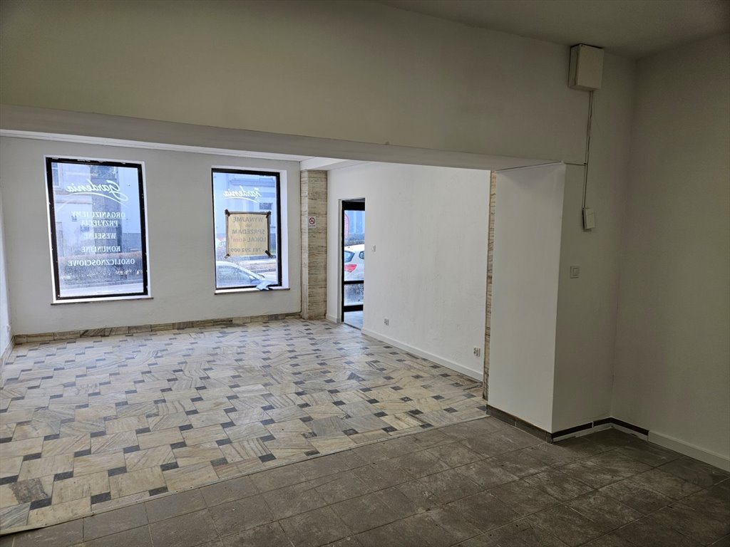 Lokal użytkowy 55 m² z klimatyzacją - wysoki potencjał Świebodzice, Centrum  55m2 Foto 1