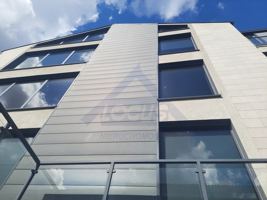 Do sprzedania nowoczesny biurowiec 2000 m² z garażem w Warszawie Warszawa, Włochy, Aleja Krakowska  2 013m2 Foto 1