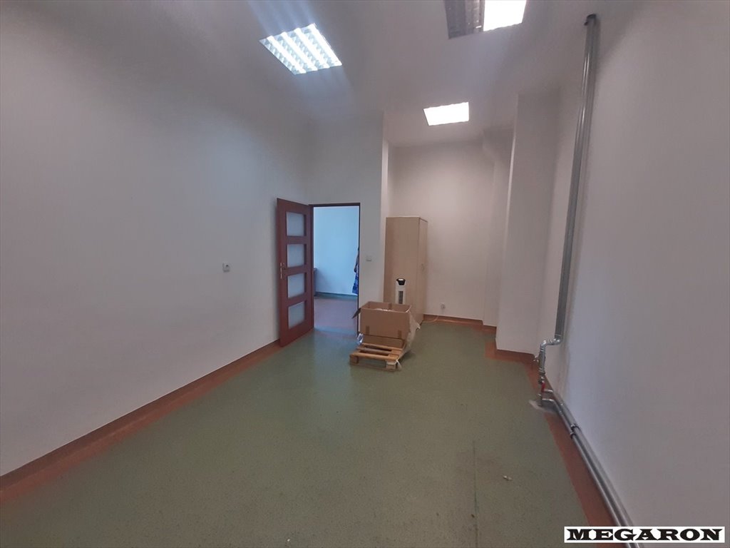 Lokal użytkowy na wynajem Częstochowa  702m2 Foto 2