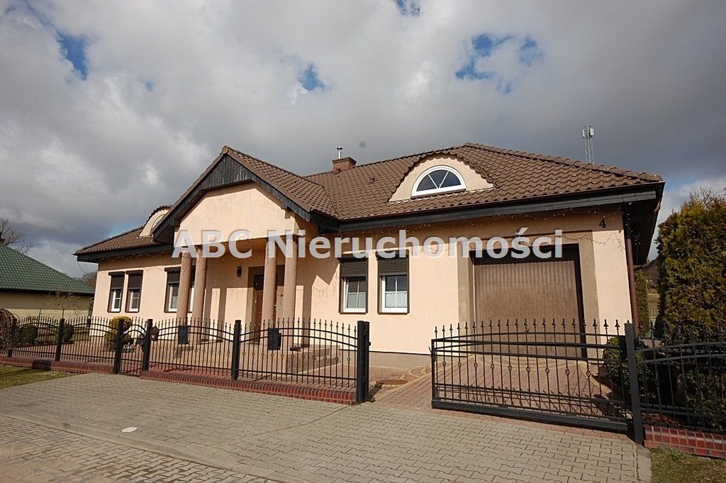 Przestronny dom wolnostojący 173m2, kominek, nowoczesne wykończenie Wysoka  174m2 Foto 1