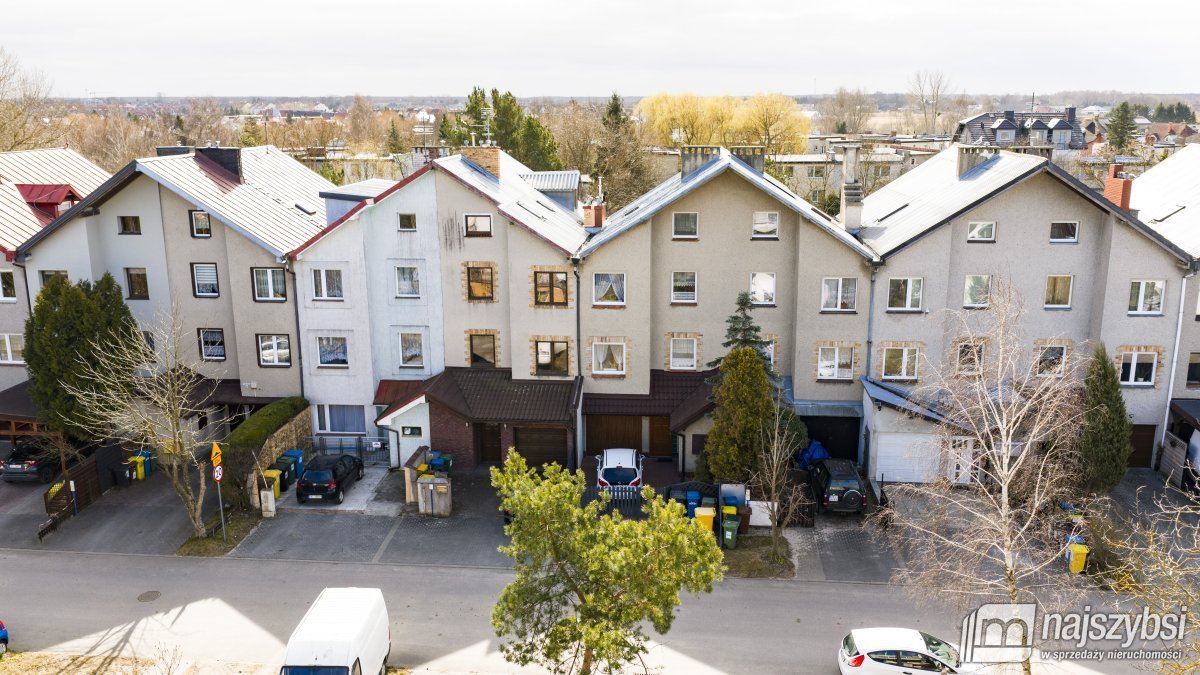 Przestronny dom z 8 pokojami, ogród i garaż, blisko morza Kołobrzeg, Perłowa  219m2 Foto 1