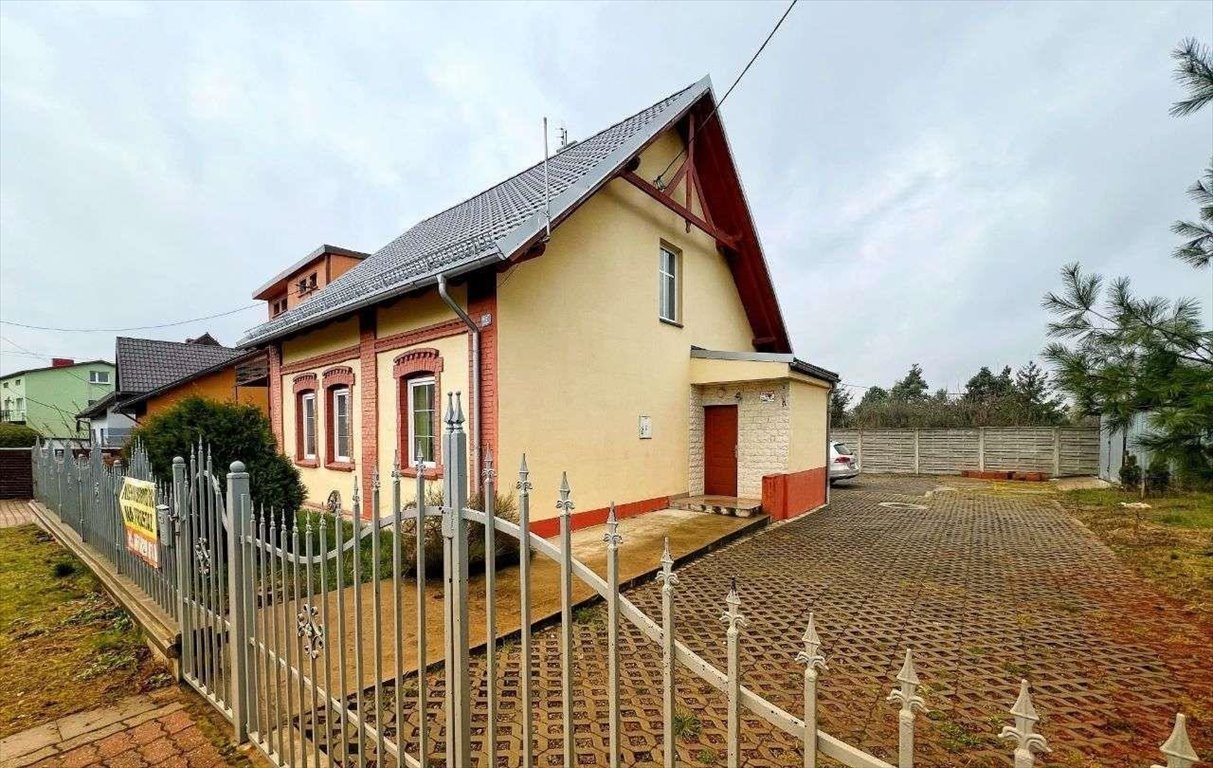 Dom na sprzedaż Ogrodzieniec, ul. Konopnickiej  60m2 Foto 1
