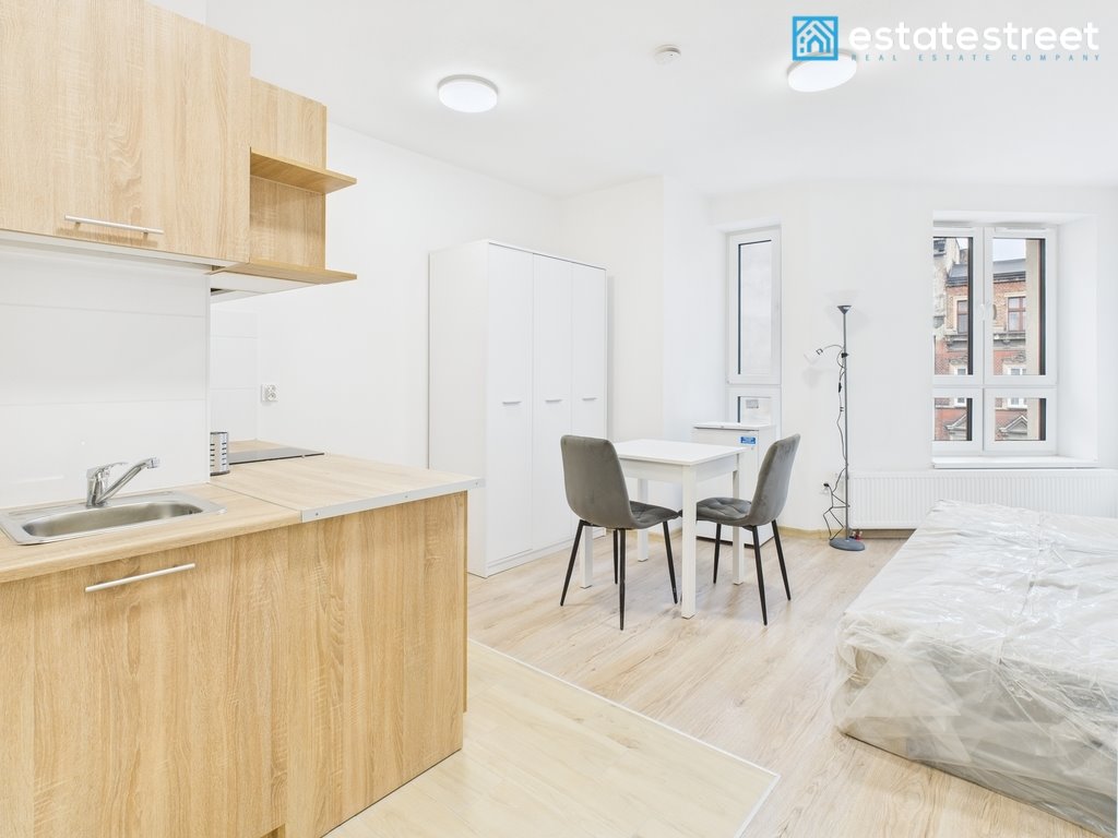 Funkcjonalne 27 m² w centrum Katowic z balkonem i windą Katowice, Śródmieście, Warszawska  27m2 Foto 1