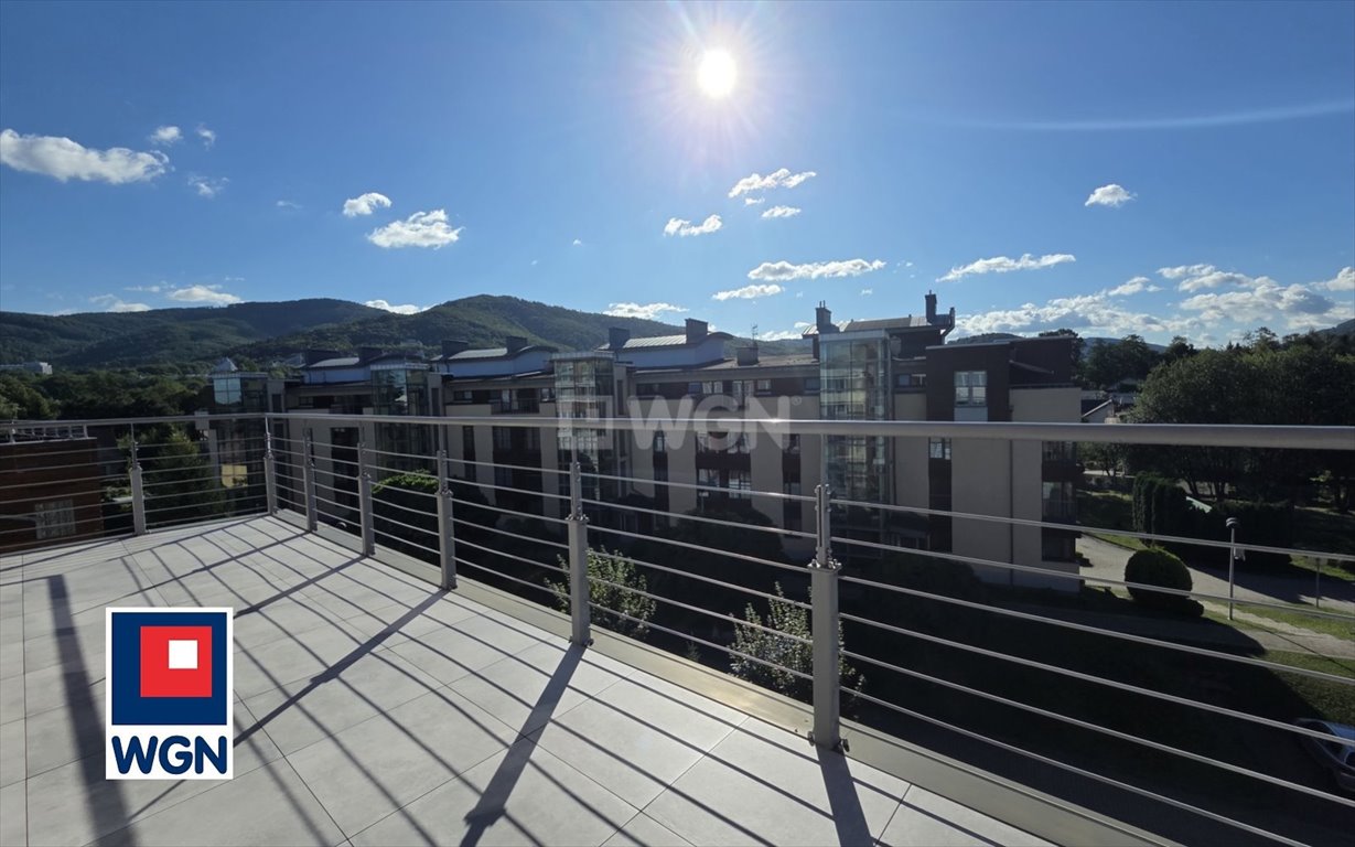 Na sprzedaż dwupoziomowy apartament 83 m² z panoramicznym widokiem na Beskidy USTROŃ, Staffa  83m2 Foto 1