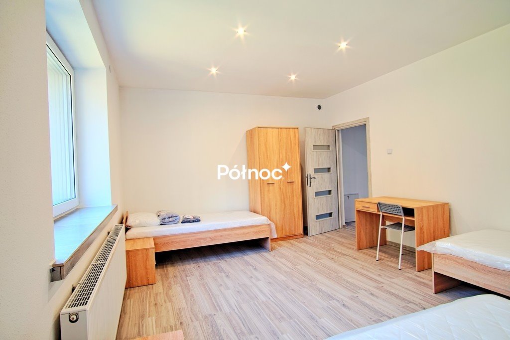 Komfortowe lokale pracownicze w odnowionym domu z pełnym wyposażeniem Zawiercie  80m2 Foto 1