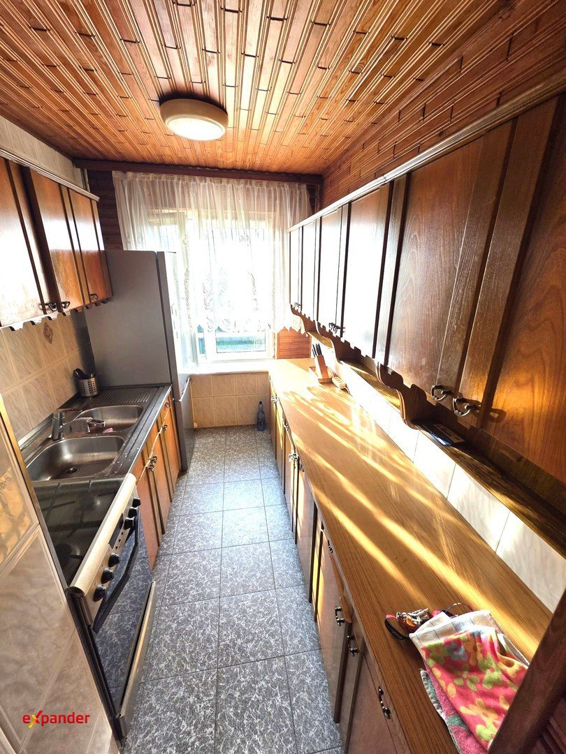 2-pokojowe mieszkanie z widokiem na miasto, gotowe do remontu Częstochowa, Aleja Armii Krajowej  52m2 Foto 1