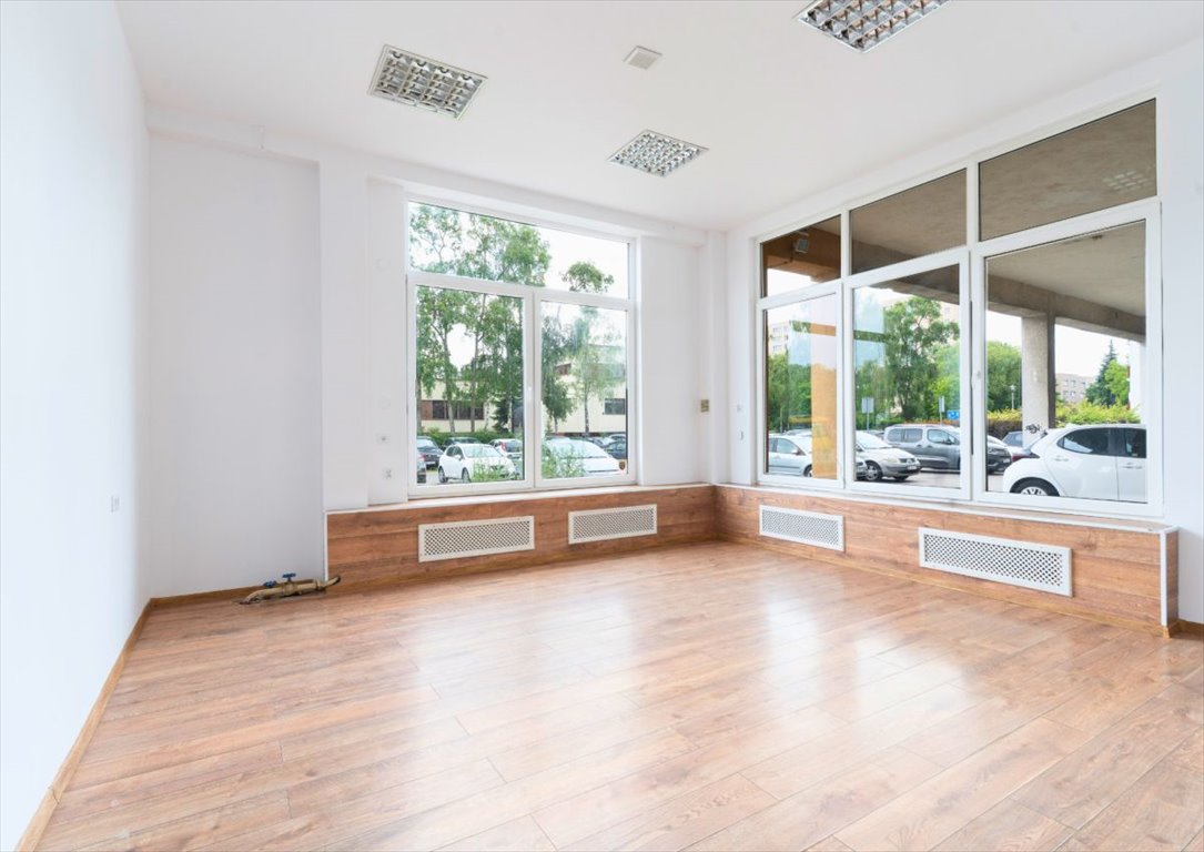 Lokal użytkowy z witrynami, duży ruch, open space, parking Warszawa, Ursynów, Stefana Szolc-Rogozińskiego  46m2 Foto 1