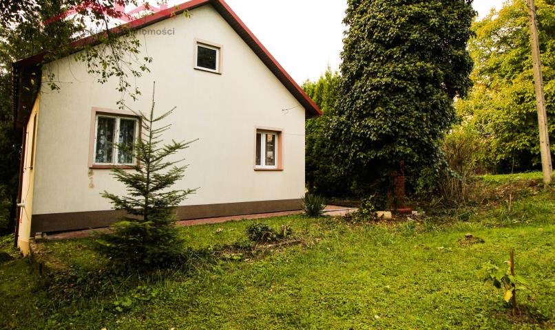 Zapraszam do obejrzenia solidnego domu 3 pokoje z garażem i ogrzewaniem gazowym Krosno  85m2 Foto 1