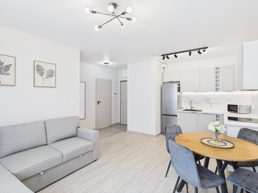 Przestronne 2-pokojowe mieszkanie 38 m² w Wrocławiu (blisko komunikacji) Wrocław, Karłowice-Różanka, Lothara Herbsta 6A  38m2 Foto 1