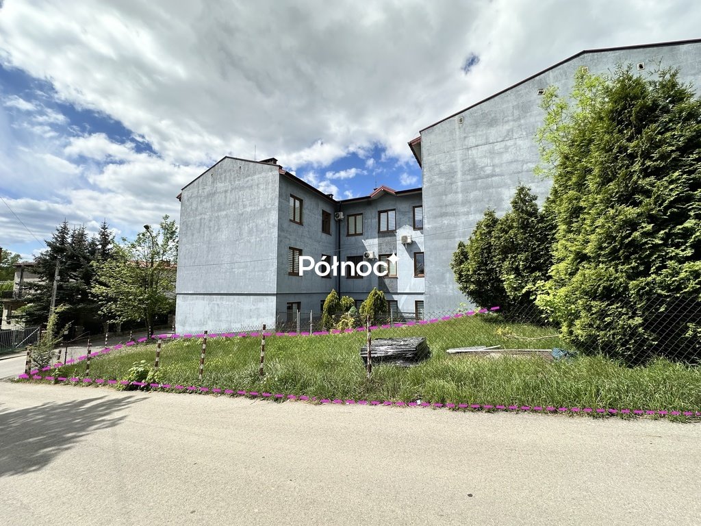 Sprzedam działkę 280 m² z budynkiem usługowym w centrum Olkusza Olkusz, Króla Kazimierza Wielkiego  280m2 Foto 1