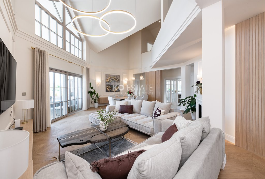 Polecam przestronny dom 381 m² na dużej działce w Gołaszynie Gołaszyn, Akacjowa  381m2 Foto 1