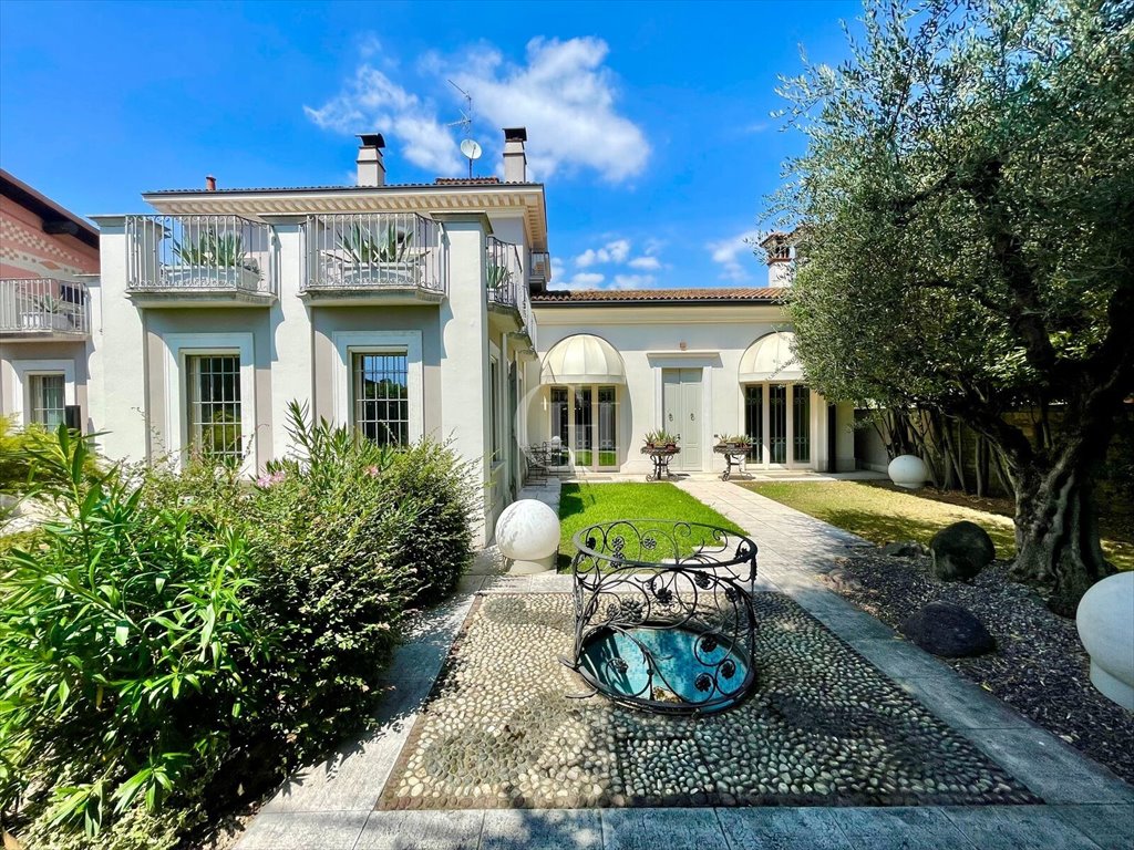 Dom na sprzedaż Włochy, Gussago  728m2 Foto 1