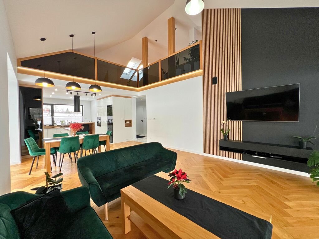 Wyjątkowy dom wolnostojący 151,8 m² z antresolą i garażem Wiśniowa  152m2 Foto 1