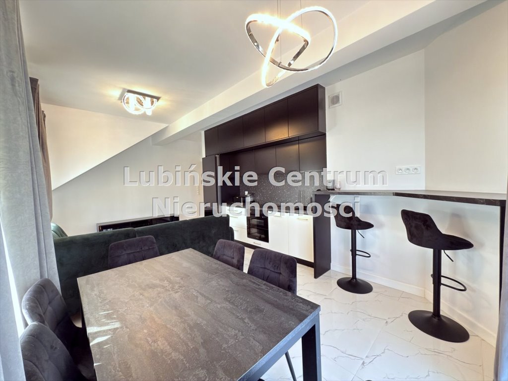 Mieszkanie trzypokojowe na sprzedaż Lubin, Małomice  47m2 Foto 1