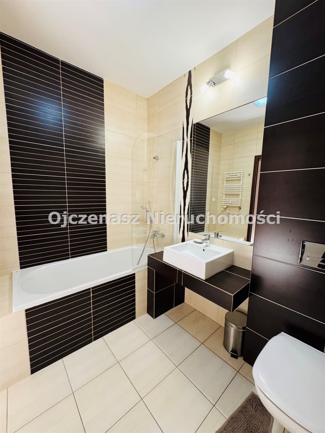 Mieszkanie dwupokojowe na wynajem Bydgoszcz, Centrum  67m2 Foto 1