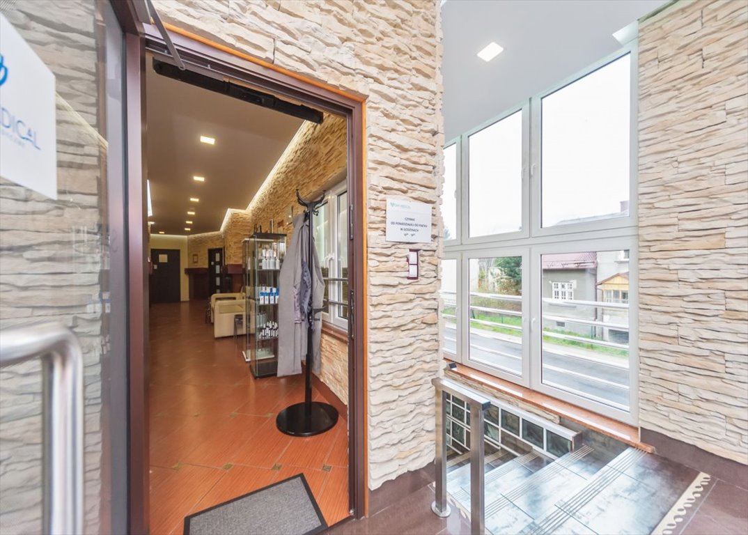 Lokal użytkowy na wynajem Bielsko-Biała, Międzyrzecka  161m2 Foto 1