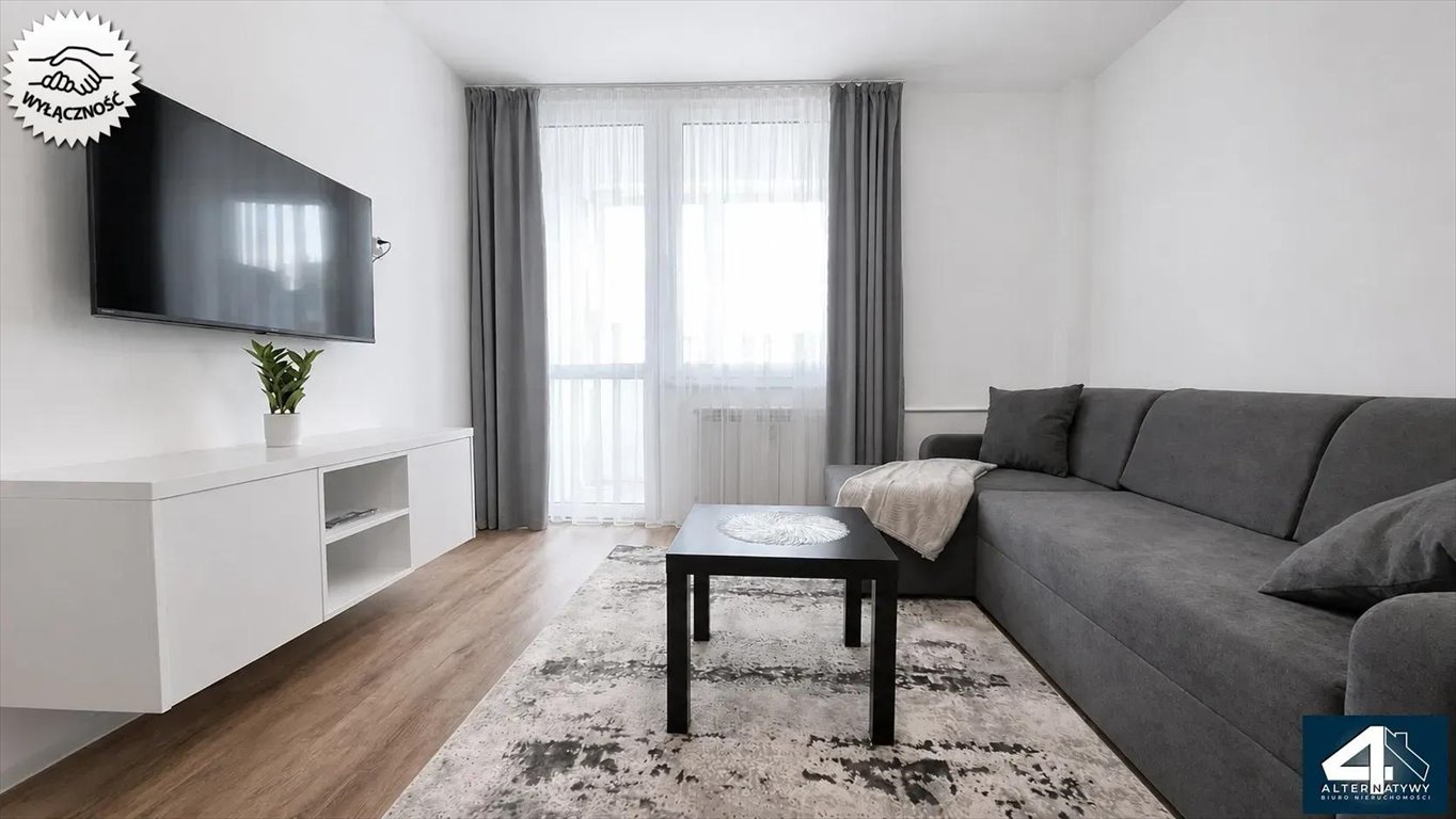 Świeżo wyremontowane 32 m² z osobną kuchnią i loggią Kraków, Ks. Piotra Ściegiennego 57  32m2 Foto 1