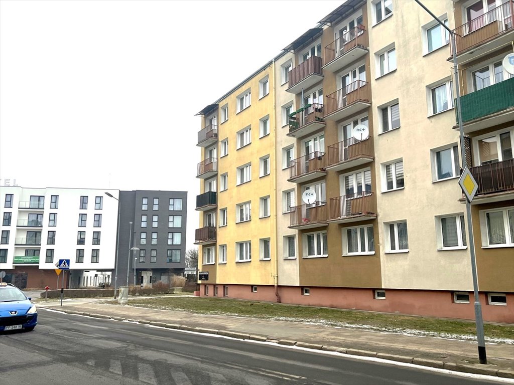 Na sprzedaż przestronne mieszkanie 37,7 m² w centrum Piły Piła, Śródmieście  38m2 Foto 1