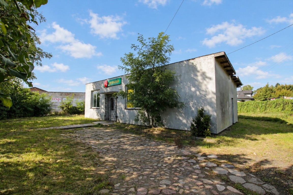 Budynek 90 m² z możliwością adaptacji na dom w Grapicach. Grapice  90m2 Foto 1