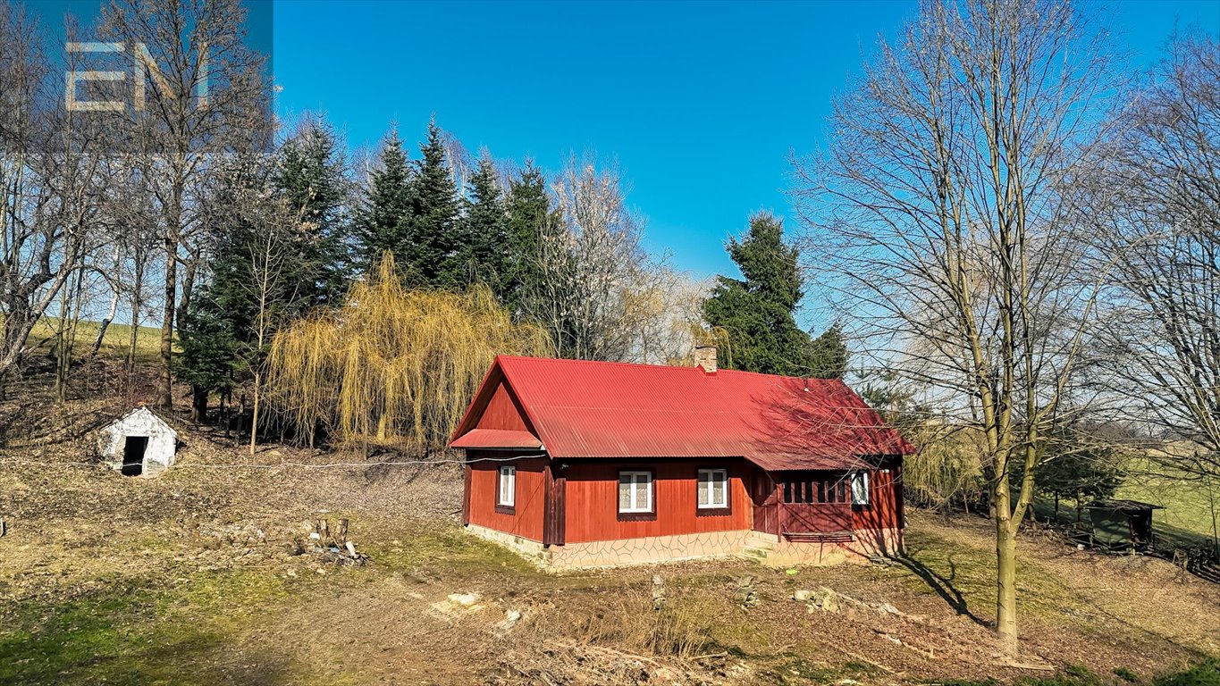 Urokliwe siedlisko z oryginalnym piecem kaflowym i dużą działką Pstrągowa  80m2 Foto 1