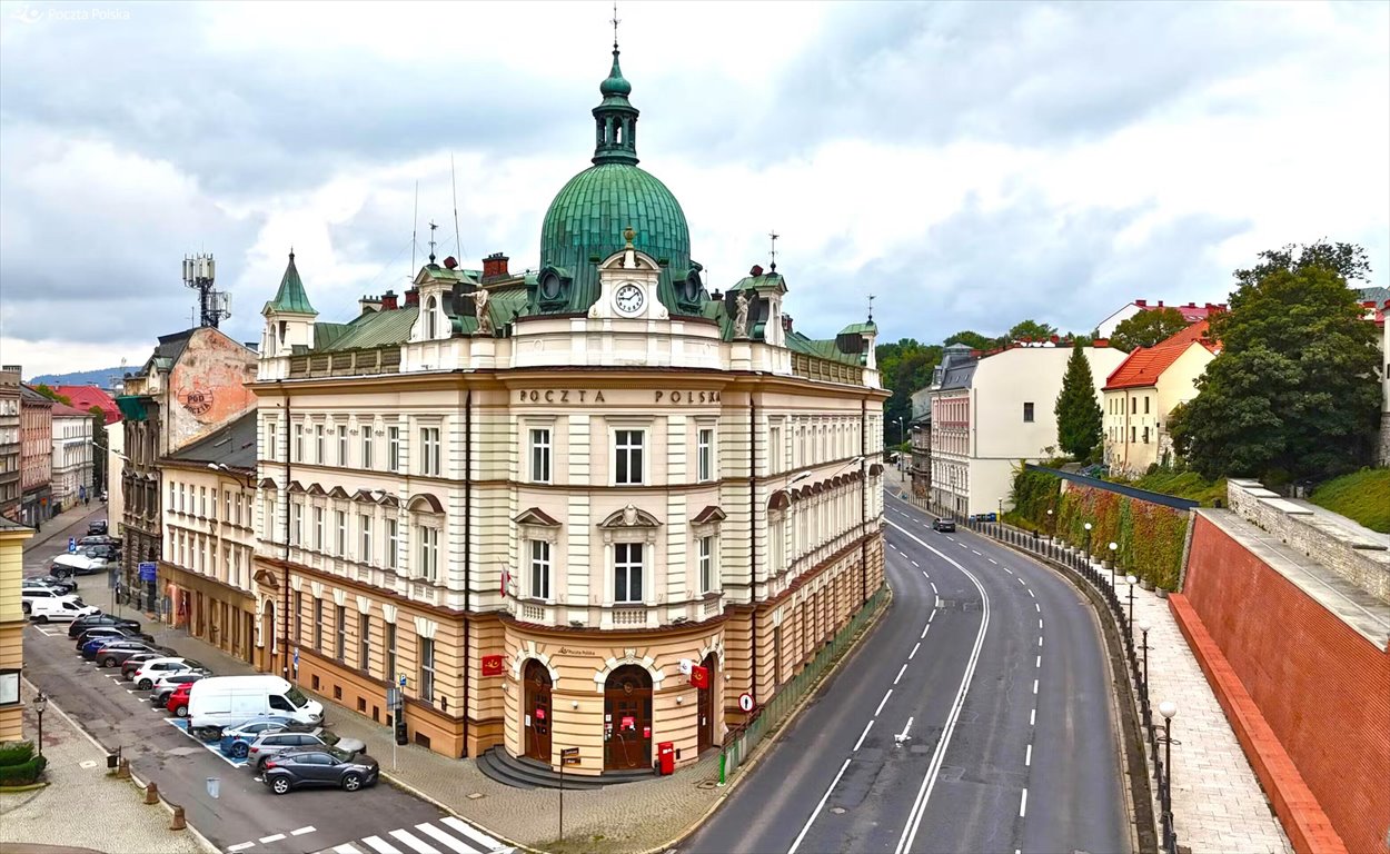 Przestronny lokal usługowy 150 m² w centrum Bielska-Bała zapraszam Bielsko-Biała, 1 Maja  150m2 Foto 1