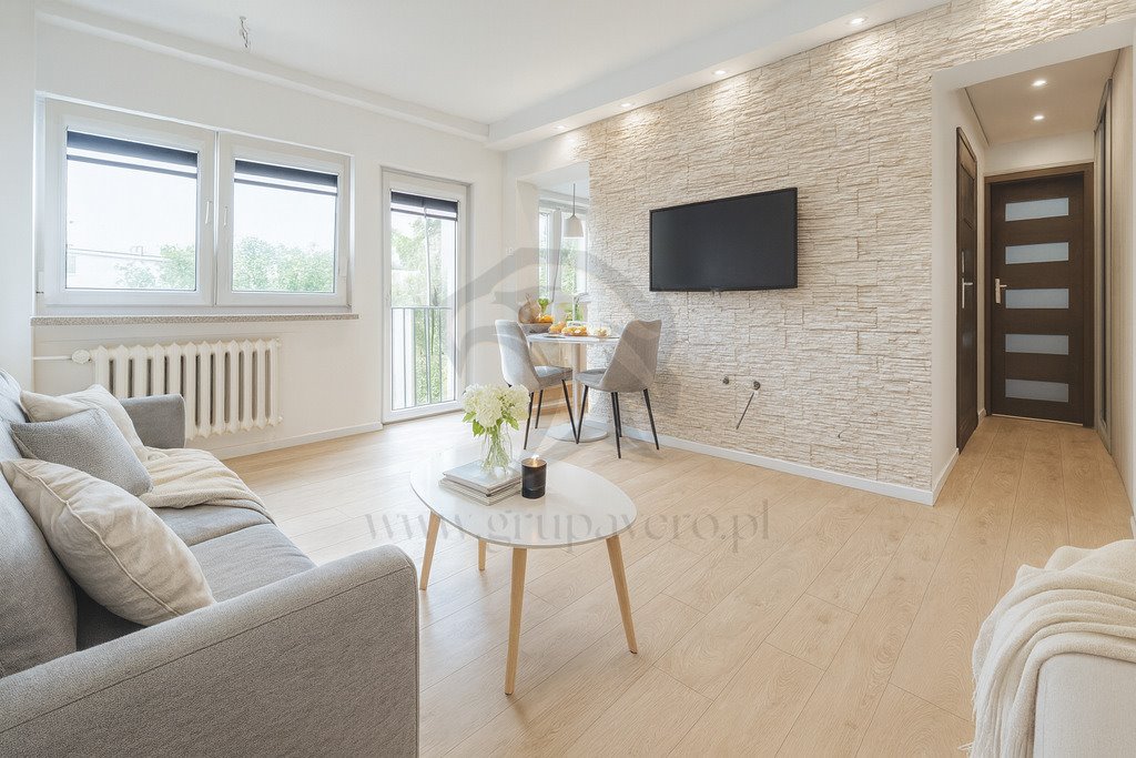 Mieszkanie dwupokojowe na sprzedaż Łódź, Bałuty, Traktorowa  37m2 Foto 1