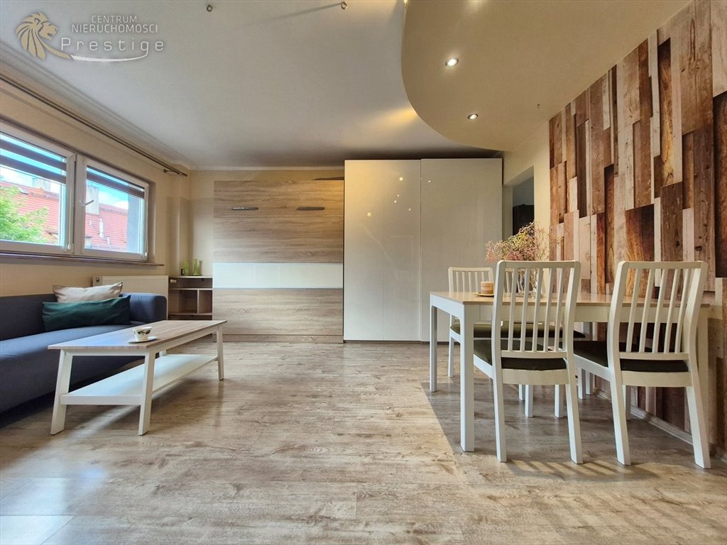 Mieszkanie 54 m² - Bytom Kolejowa z balkonem i funkcjonalnym układem Bytom  54m2 Foto 1