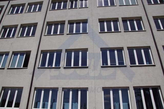 Polecam budynek edukacyjny 2860 m² z parkingiem w Warszawie Warszawa, Wola  2 860m2 Foto 1