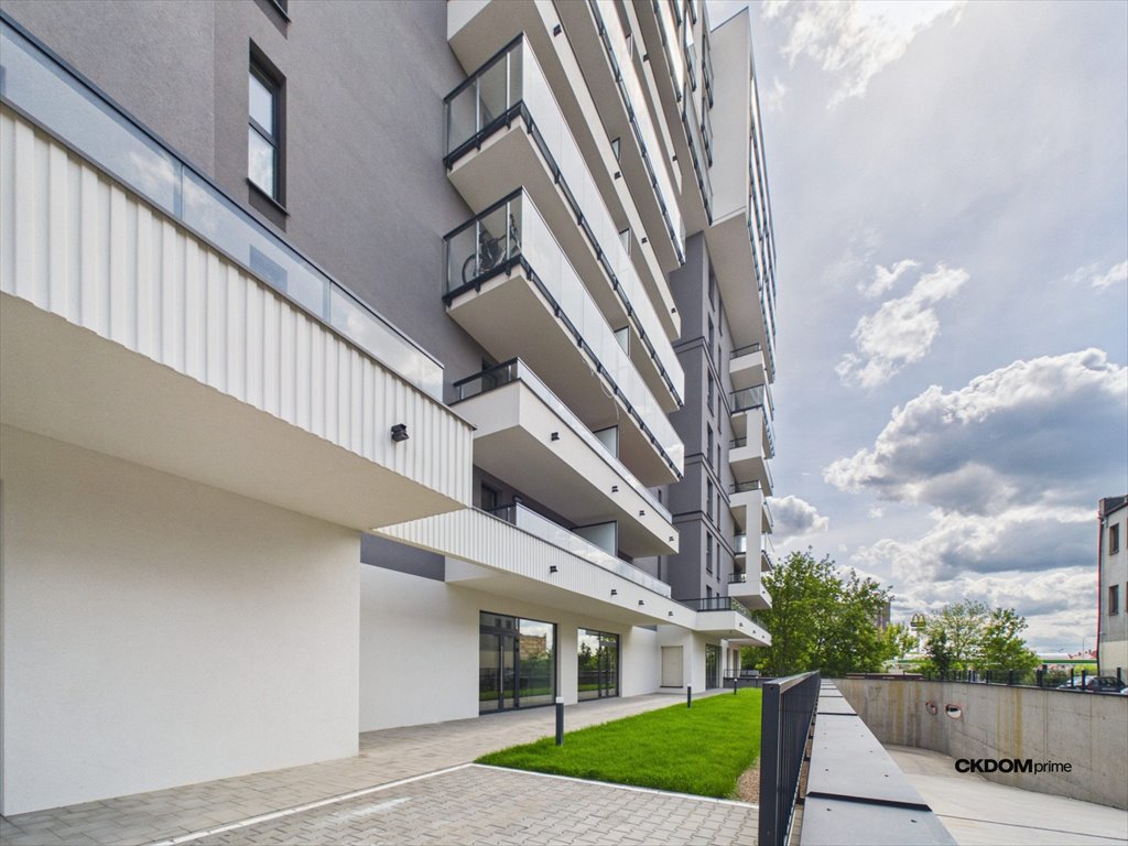 Zapraszam do obejrzenia nowoczesnego 3-pokojowego mieszkania z balkonem i parkingiem Kielce, Aleja Solidarności 20a  45m2 Foto 1