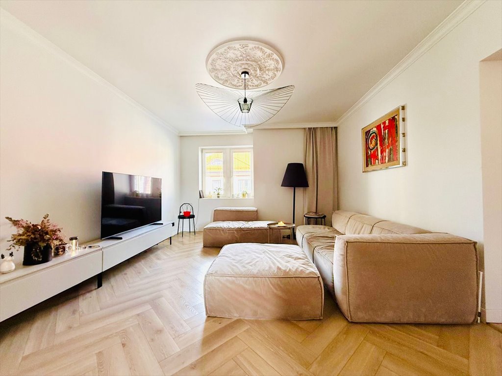 Piękny odrestaurowany apartament 2 pok. z garażem i strychem Mysłowice, Śródmieście, Wysockiego  60m2 Foto 1