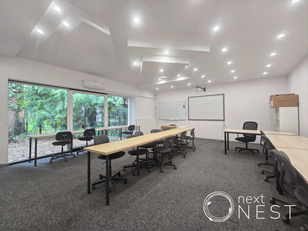 Wynajem budynku 306 m2 z miejscami postojowymi w Piasecznie Piaseczno, Okrężna  306m2 Foto 1