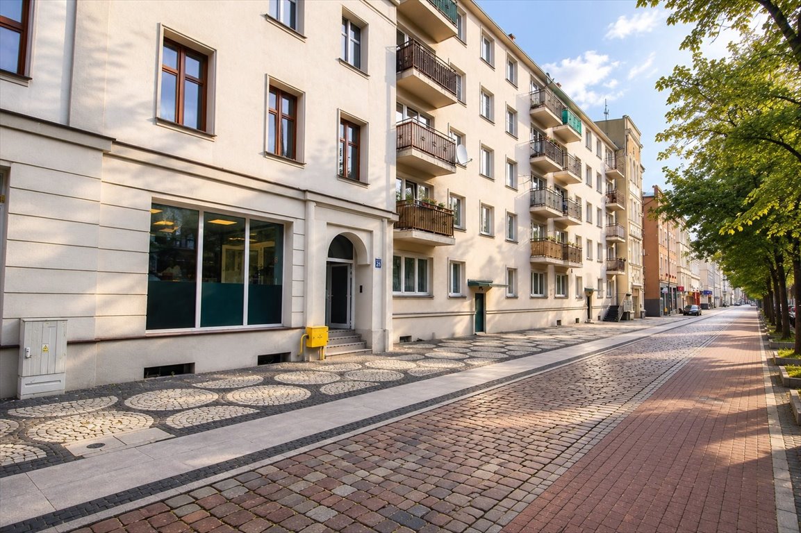 Przestronne 7-pokojowe mieszkanie z 2 kuchniami i 2 łazienkami Słupsk, Wojska Polskiego  101m2 Foto 1