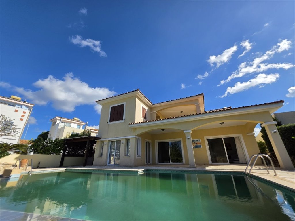 Do sprzedania luksusowa 5-bedroom villa w Coral Bay Cypr, Coral Bay, Paphos  353m2 Foto 1