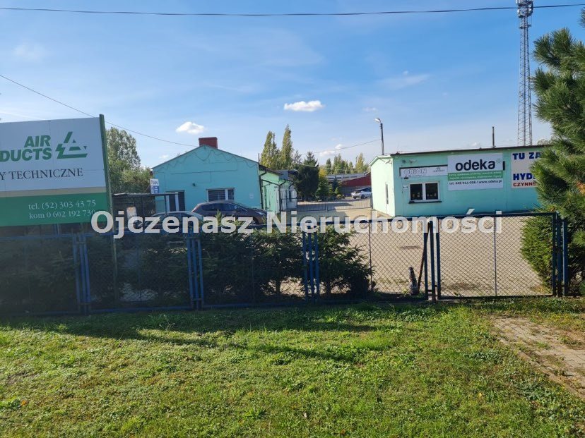 Na wynajem duży obiekt 4170 m² z magazynami i biurami Żnin, Centrum  4 170m2 Foto 1
