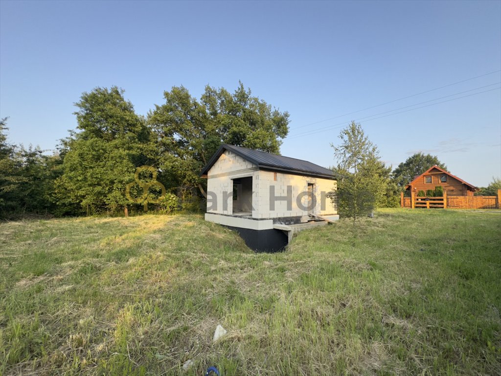 Działka z domkiem letniskowym, 699 m², blisko jeziora Powidz, Ługi  699m2 Foto 1