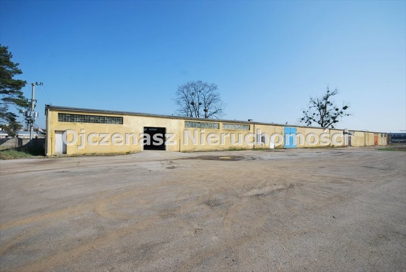 Magazyn 1545 m² z placem - wynajem i sprzedaż w Szubinie Szubin  1 545m2 Foto 1