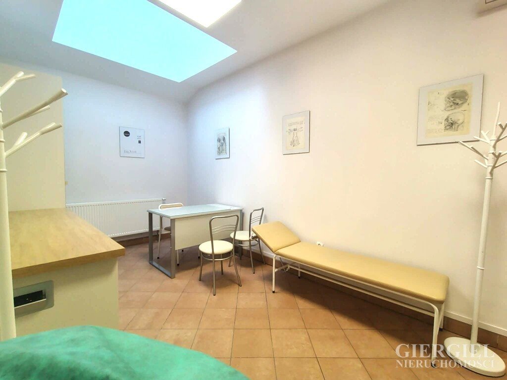 Zapraszam do wynajęcia gabinetu 20 m² z klimatyzacją i windą Rzeszów  20m2 Foto 1