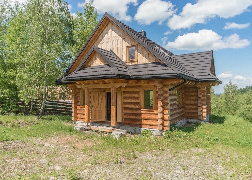 Urokliwy dom z widokiem na Beskidy - 118 m². Stryszawa, 677C  118m2 Foto 1