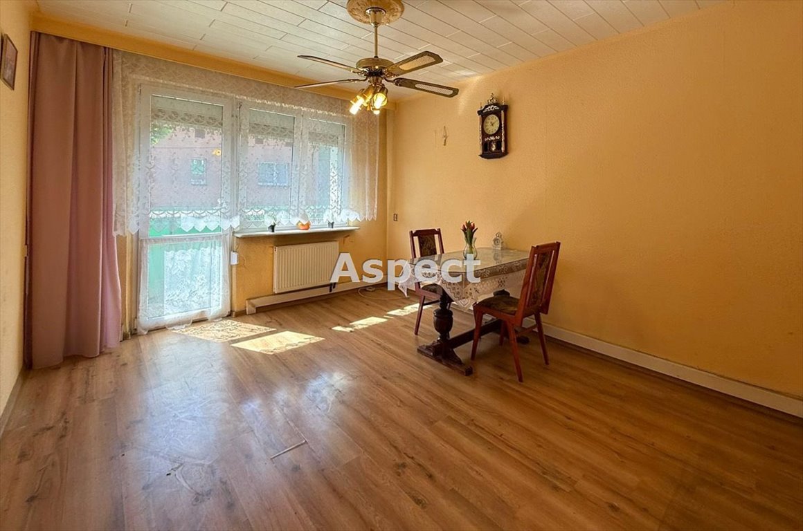 Mieszkanie dwupokojowe na sprzedaż Mikołów, Centrum  43m2 Foto 1