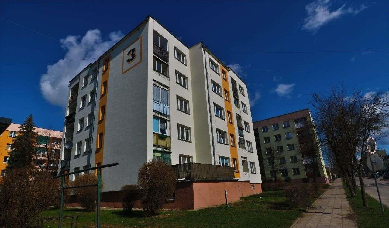 Mieszkanie trzypokojowe na sprzedaż Sokółka, os. Centrum  47m2 Foto 1