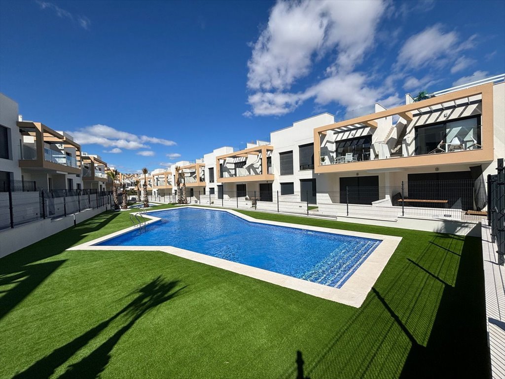 Sprzedam luksusowy penthouse 60 m² z solarium i basenem Hiszpania, Villamartin, Costa Blanca  60m2 Foto 1