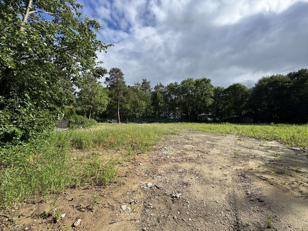 Do sprzedania działka 3898 m² w Konstancinie z mediami i lasem Konstancin-Jeziorna, Konstancin-Jeziorna  3 898m2 Foto 1