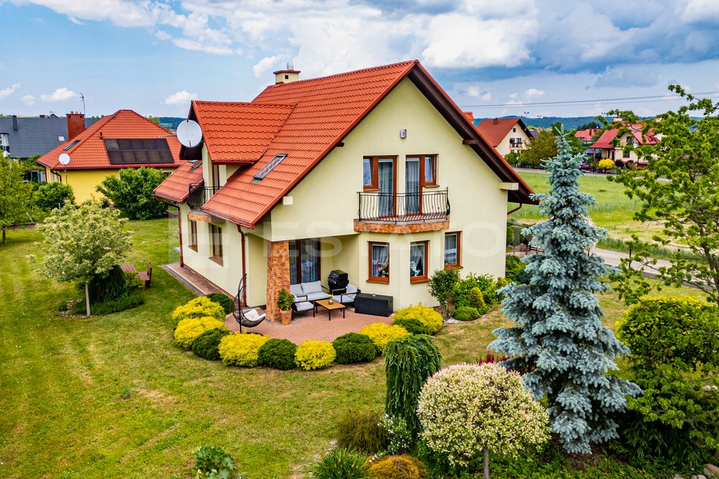 Przestronny dom 165 m² z tarasem i balkonami, gotowy do zamieszkania Dynów, 1 Maja  256m2 Foto 1