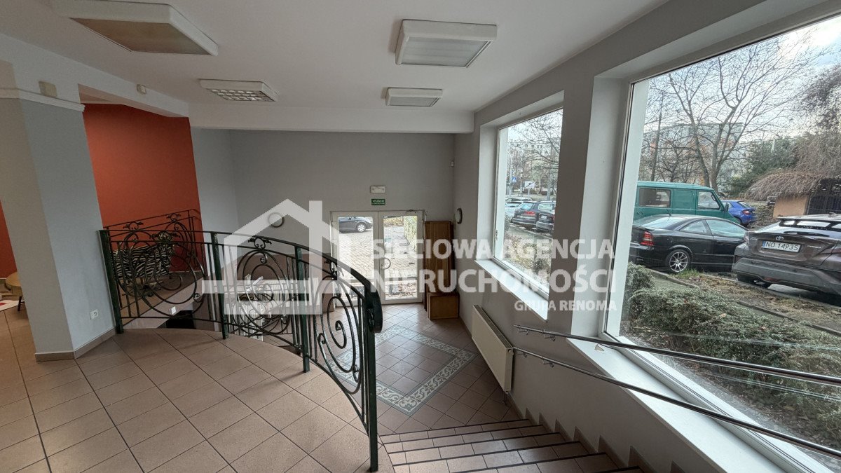 Dwupoziomowy lokal 228 m² z monitoringiem i światłowodem Gdynia, Działki Leśne  228m2 Foto 1