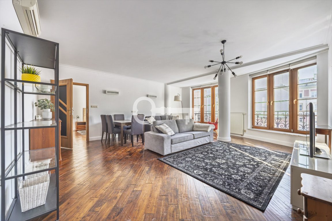 Przestronne 2-pokojowe mieszkanie w odrestaurowanej kamienicy przy Krakowskim Przedmieściu Warszawa, Śródmieście, Bednarska  91m2 Foto 1