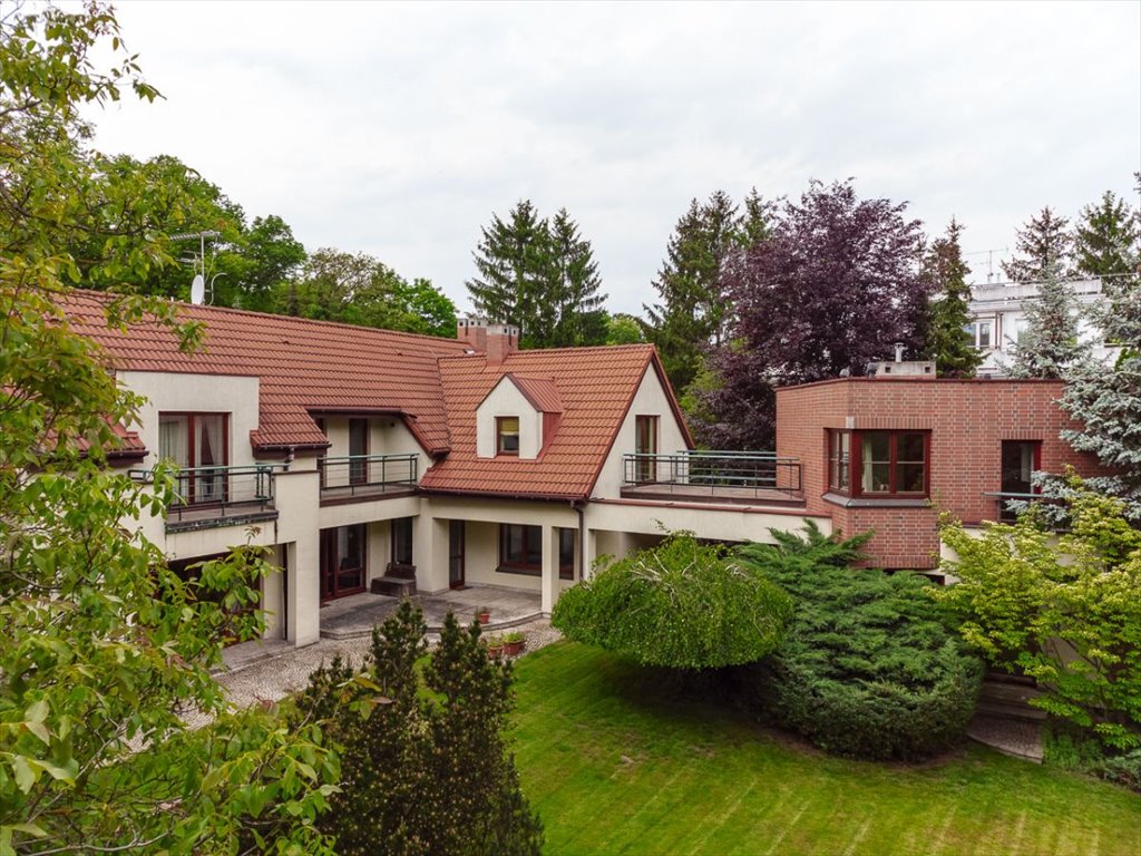 Do sprzedania przestronny dom z ogrodem i domkiem gościnnym Konstancin-Jeziorna, Chylicka  412m2 Foto 1