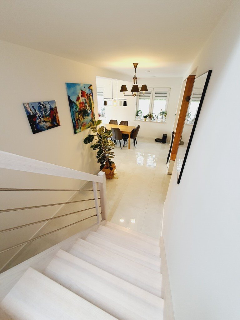 Dom na sprzedaż Jelcz-Laskowice, Cicha  162m2 Foto 1